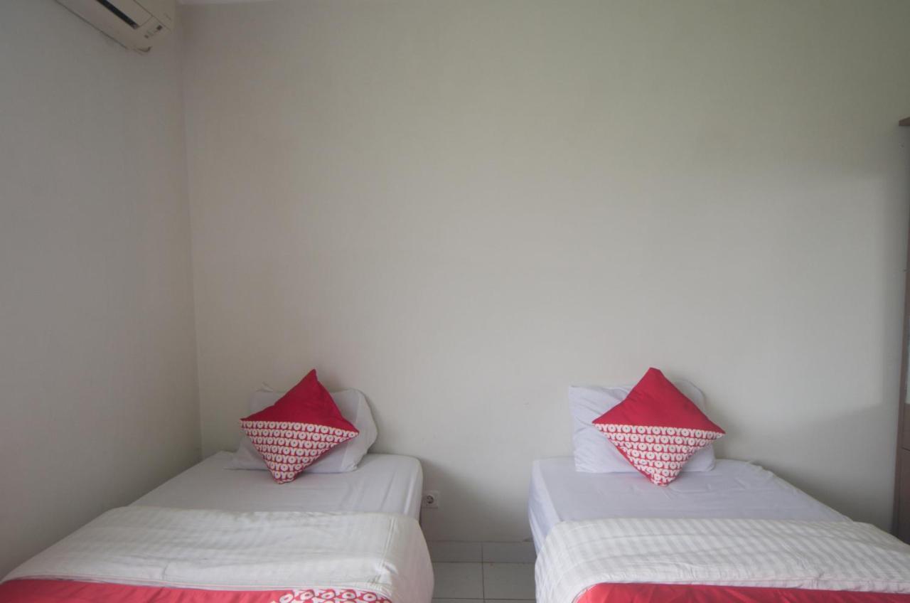 Oyo 3049 Scientia Dormitory Syariah Tangerang Exterior foto