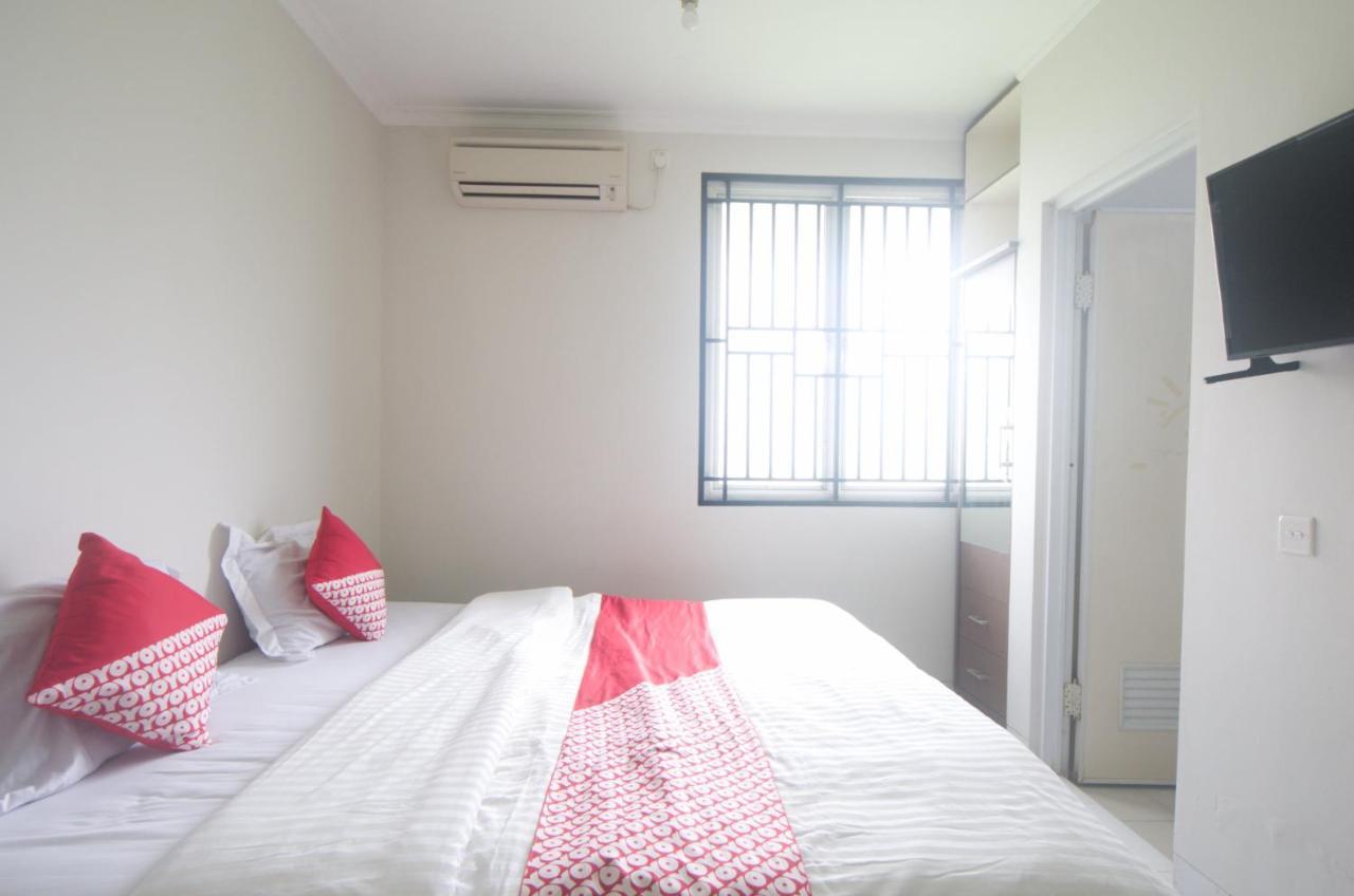 Oyo 3049 Scientia Dormitory Syariah Tangerang Exterior foto